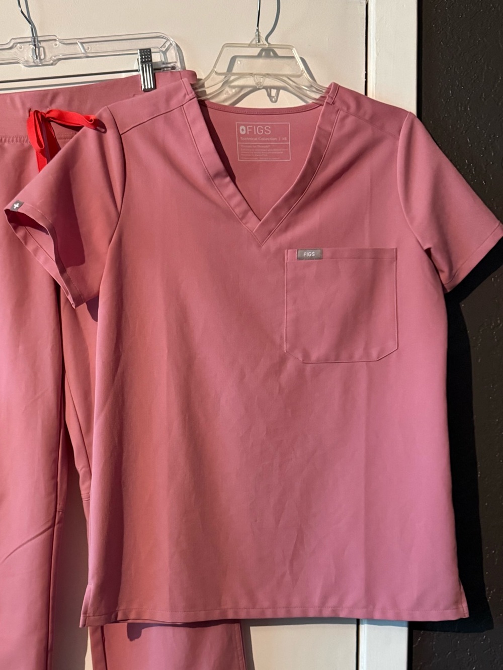 Figs Women’s Pink V-Neck Scrub Top